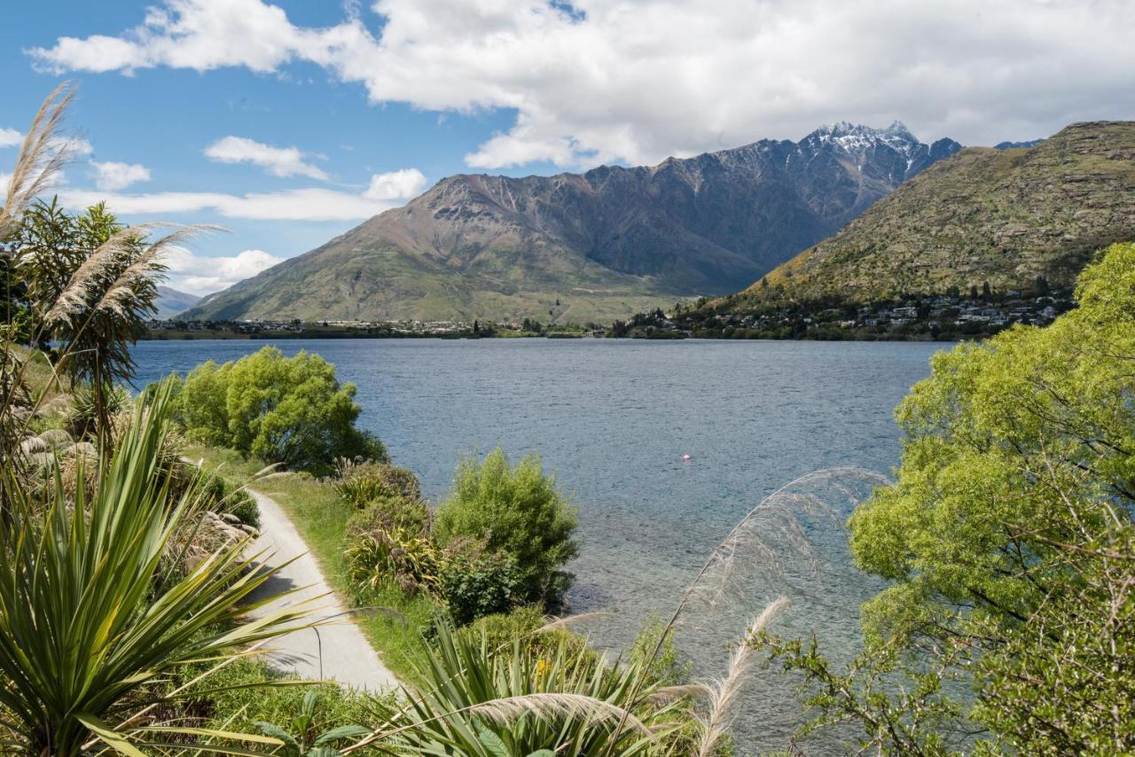 Lakeside Luxury With Spa Queenstown Eksteriør bilde