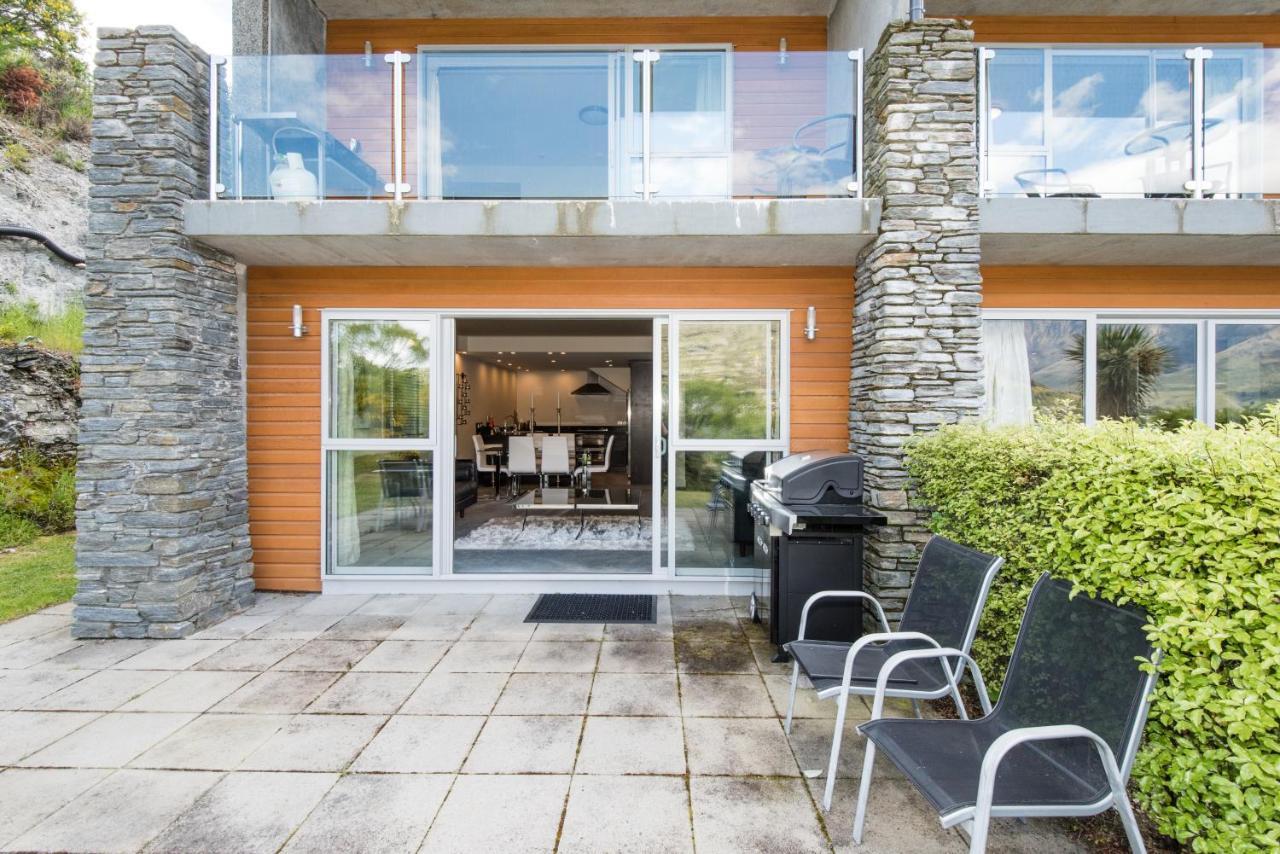 Lakeside Luxury With Spa Queenstown Eksteriør bilde